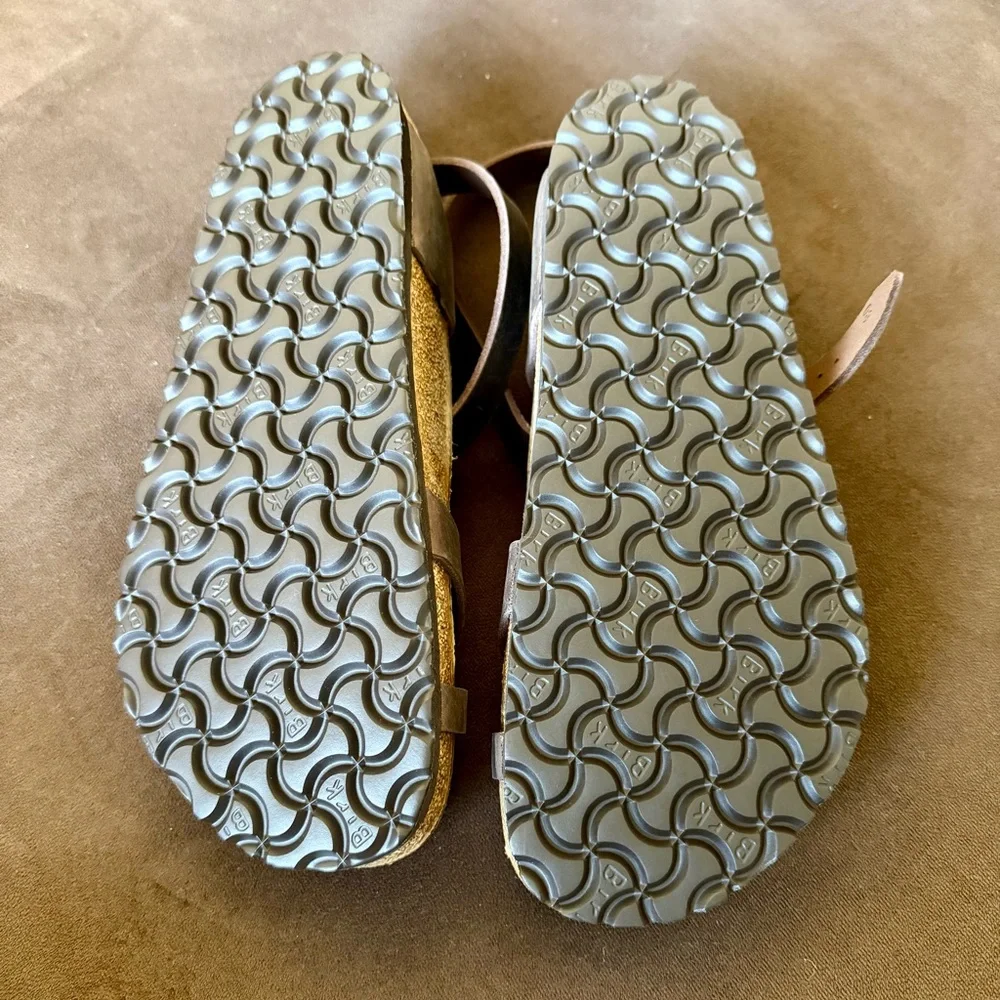 Birkenstock Dark Brown Strappy Sandals brand new! - Picture 3 of 3